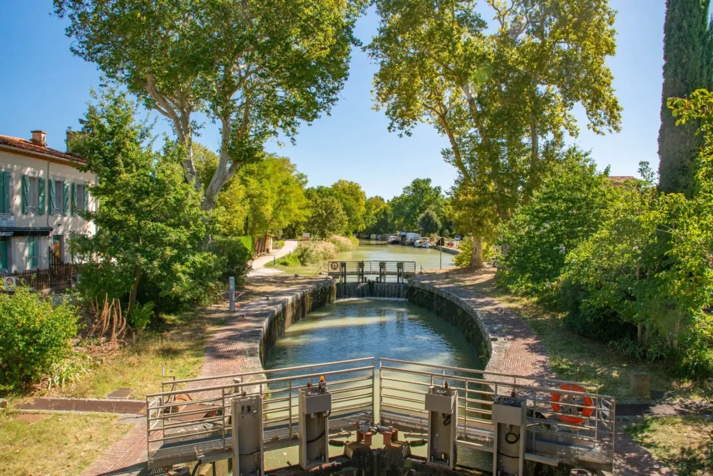 Photo de l'écluse de Gardouch sur le canal du midi