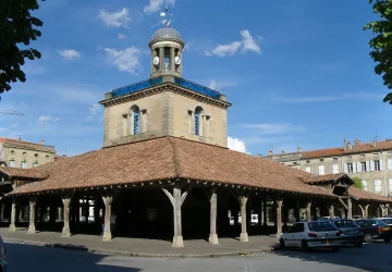 Photo de la halle couverte de Revel